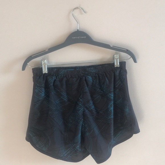 Reebok Running Shorts - Picture 2 of 3